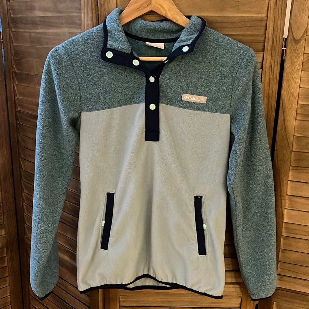 Columbia Fleece Pullover Top‎